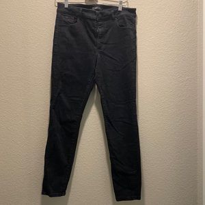 ANN TAYLOR BLACK JEANS